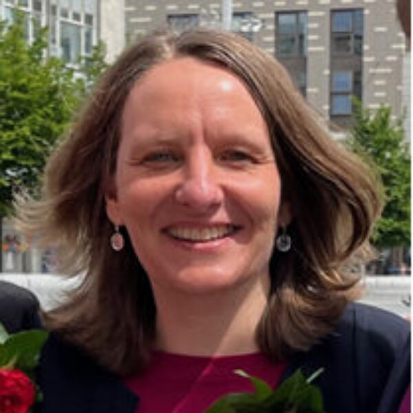 Portrait of Councillor Sarah Bogle