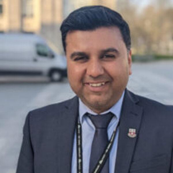 Portrait of Councillor Toqeer Kataria